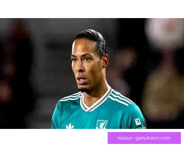 范戴克2025赛季数据分析显示其防守表现逐渐稳健，成为球队的重要支柱。