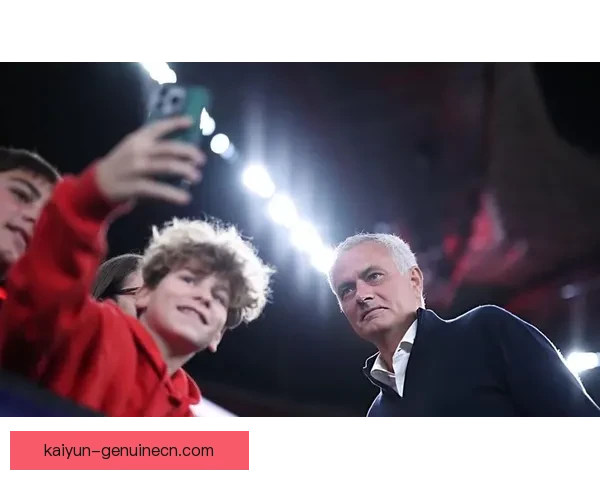 Foden 在欧冠小组赛中的表现持续提升，助力球队争取更好成绩